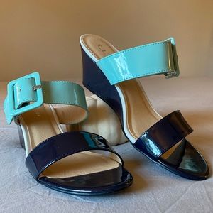 Chinese Laundry shoes / CL by Laundry style TONYA navy & cool mint size 9